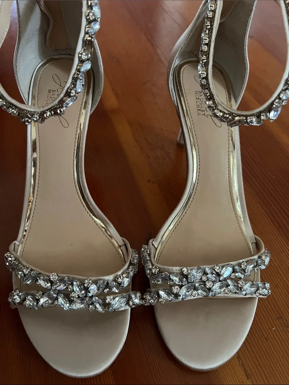 Badgley Mischka Jewel ivory gold jeweled Ankle-Strap Sandal kitten heel EUC new?